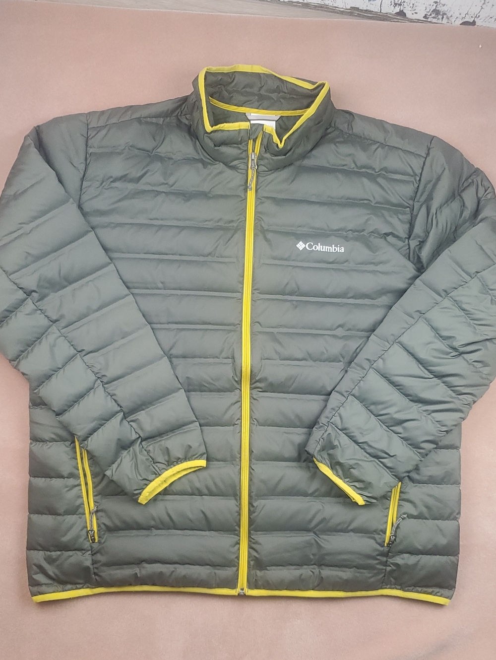 Columbia Men’s XXL 80% Duck Down Puffer Jacket Gray Olive Yellow